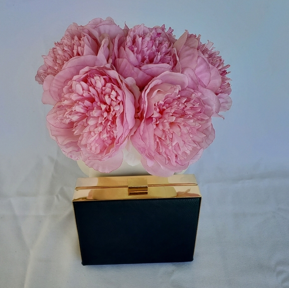 EUC Natasha Couture Black/Gold Clutch/Crossbody - Picture 2 of 5